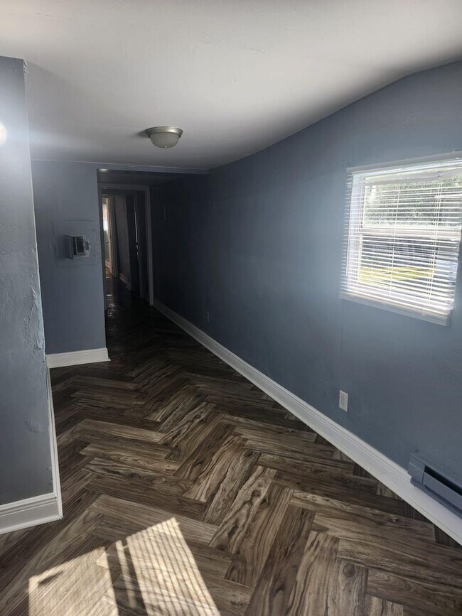 Building Photo - 1707 Reynolds Rd