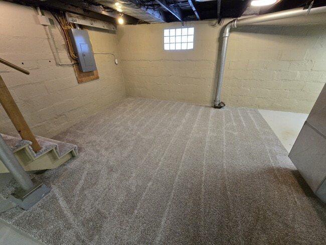 Building Photo - 3818 3rd Ave W