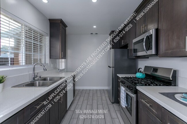 Building Photo - wal806