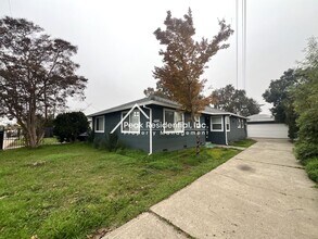 Building Photo - Updated 3bd/2ba Sacramento House