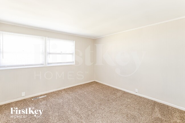 Building Photo - 1103 Cowden Dr