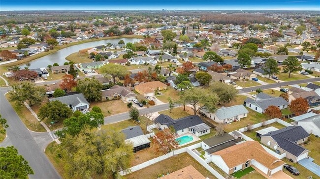 Building Photo - 115 Lindenwood Ln