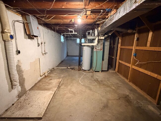 Building Photo - 2503 S Crescent Ave