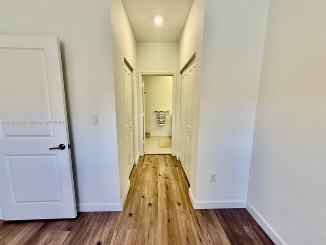 Building Photo - 2767 SE 25th Ave