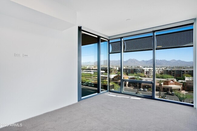 Building Photo - 7180 E Kierland Blvd