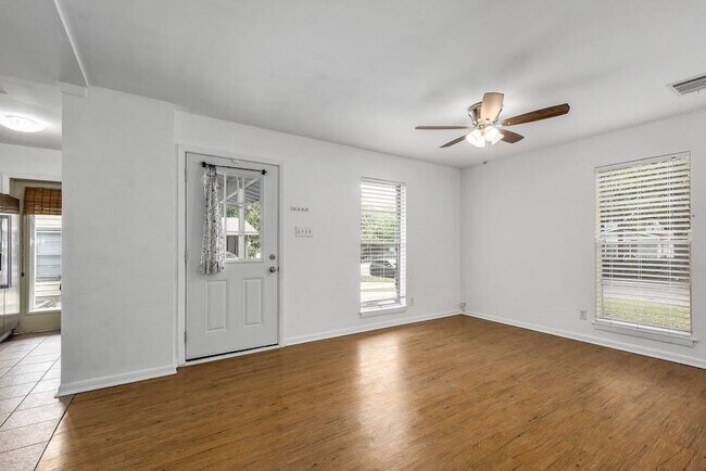 Building Photo - 123 Coleman St