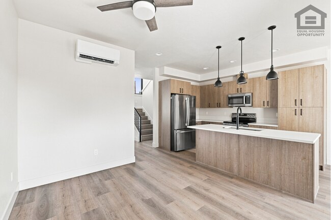 Building Photo - 2Bed/2.5Bath 2-Story Luxury Condo in Redmond, OR! -- BRAND NEW! NEVER LIVED IN!