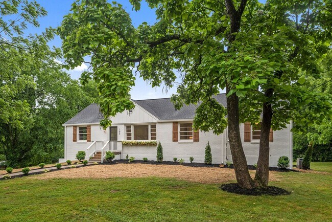 Primary Photo - Beautifully Updated 4BR 2BA Home in Madison. Over 2,000 sq ft. $2,950 Rent.