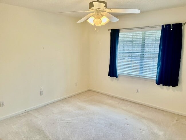 Building Photo - 7 Clarendon Pl