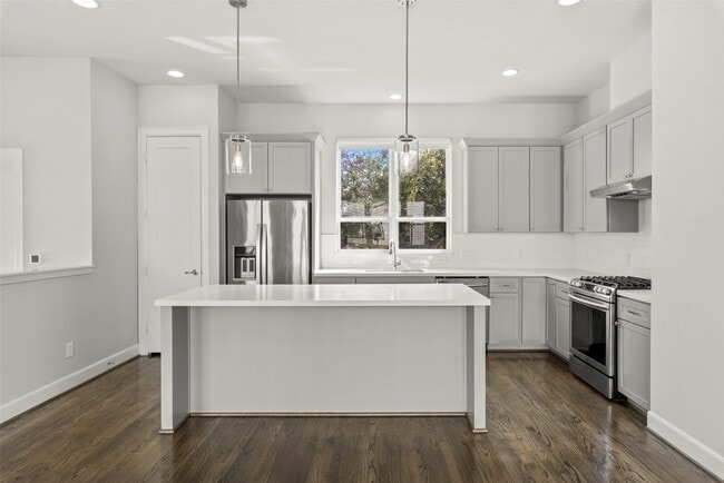 Building Photo - 6315 Timbergrove Gardens Ln