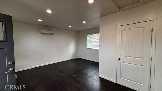Building Photo - 7922 Lindley Ave