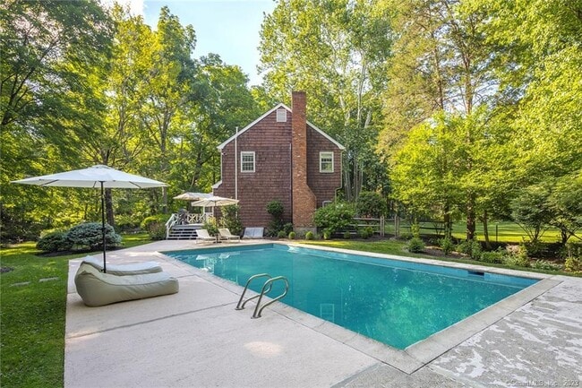 Building Photo - 33 Riverfield Dr