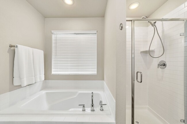 Building Photo - 13170 Valley Peak Dr