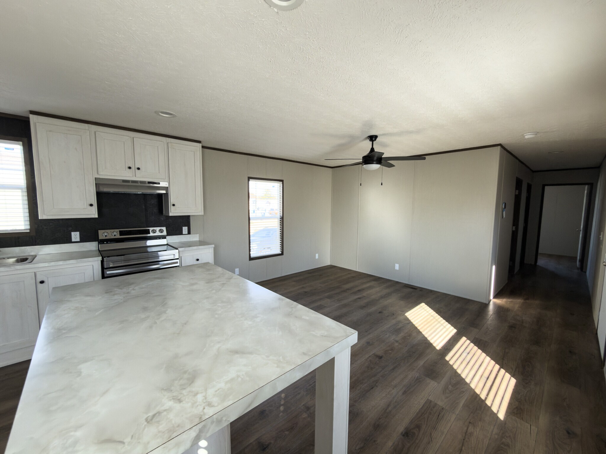 Building Photo - 133 Ponderosa Way