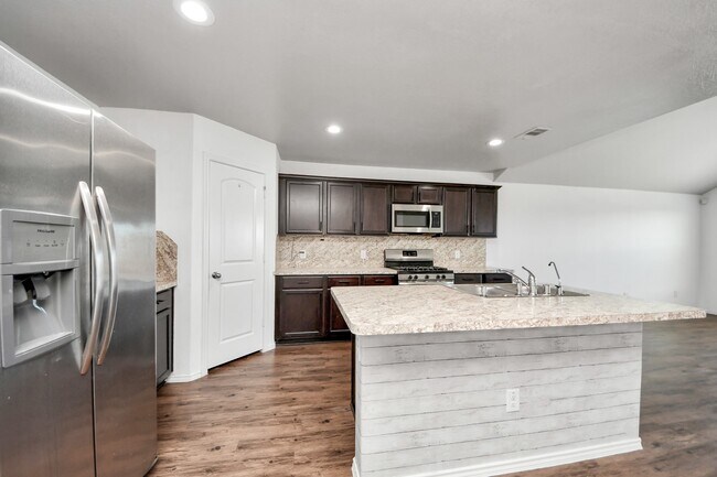 Building Photo - 20939 Wedgewood Chase Wy