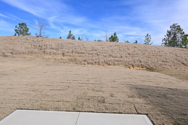 Building Photo - 692 Manitou Cir
