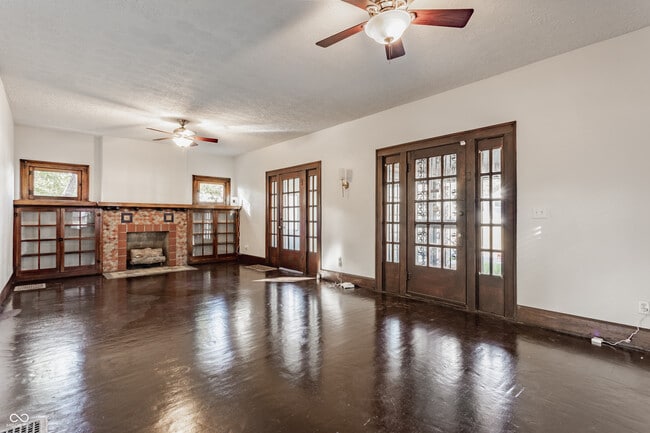 Building Photo - 1235 Tecumseh St