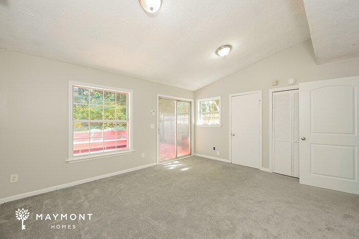 Building Photo - 5713 Wells Cir