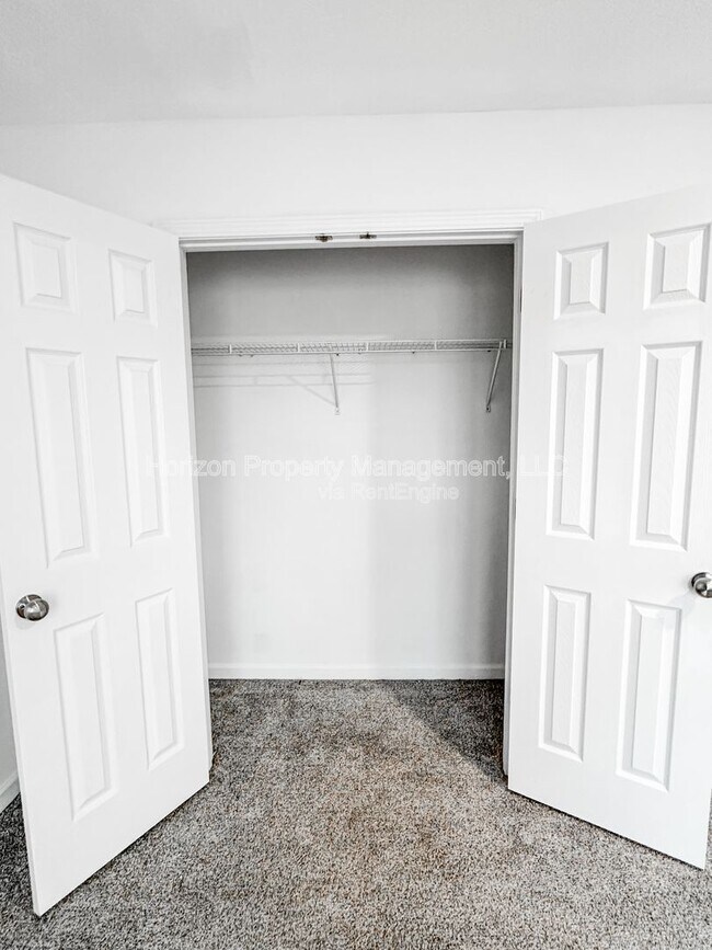 Building Photo - 75 Pearl Chambers Dr