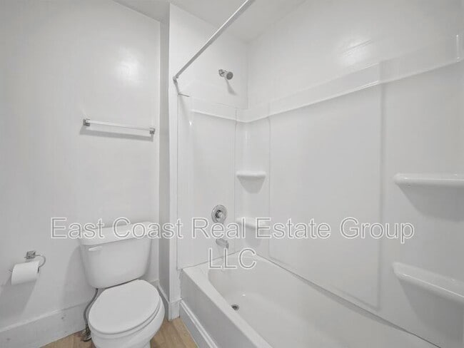 Building Photo - 157 N Conococheague St