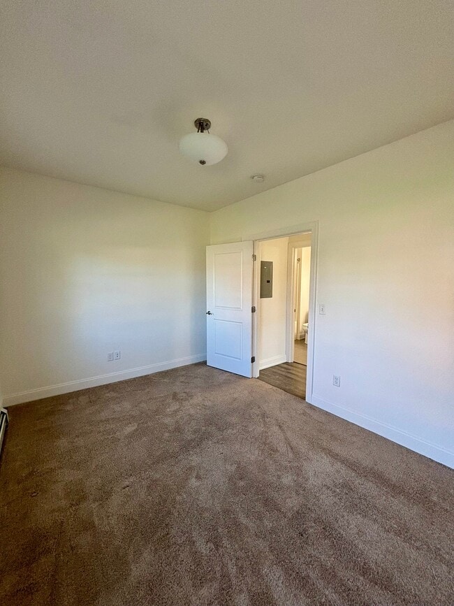 Building Photo - 476 Terrace Blvd