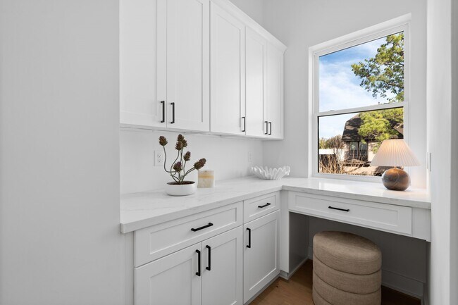 Building Photo - 8709 Ojeman Villas Dr