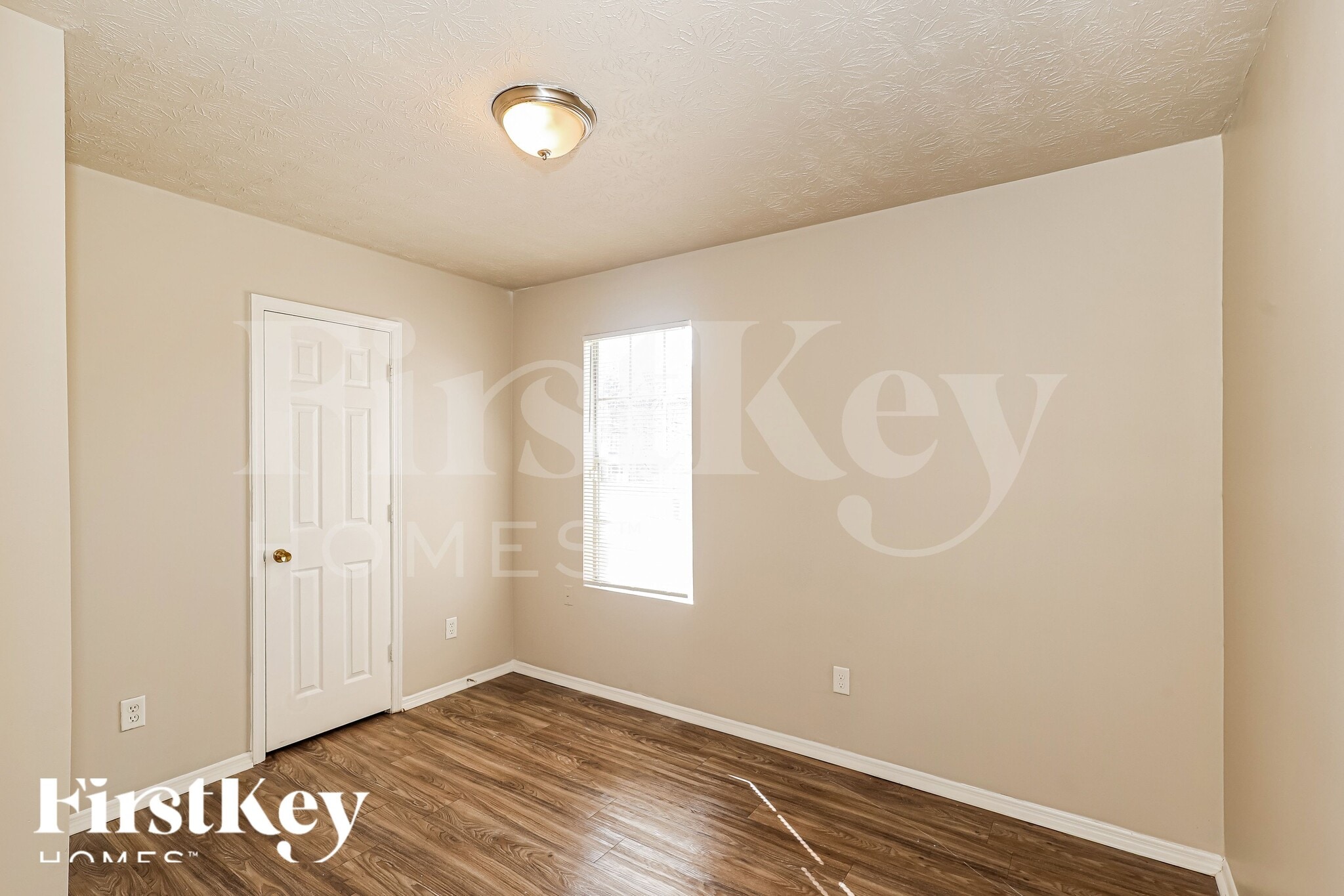 Building Photo - 6450 Peppermill Ln