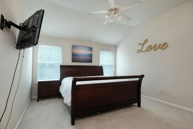 Building Photo - 408 Pheasant Ridge Dr