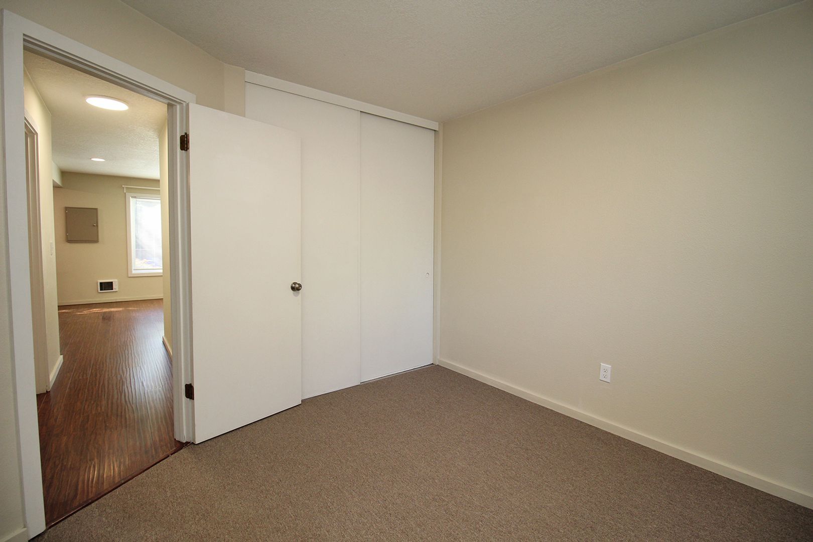 Building Photo - 4232-4232 SE Cesar Estrada Chavez Blvd