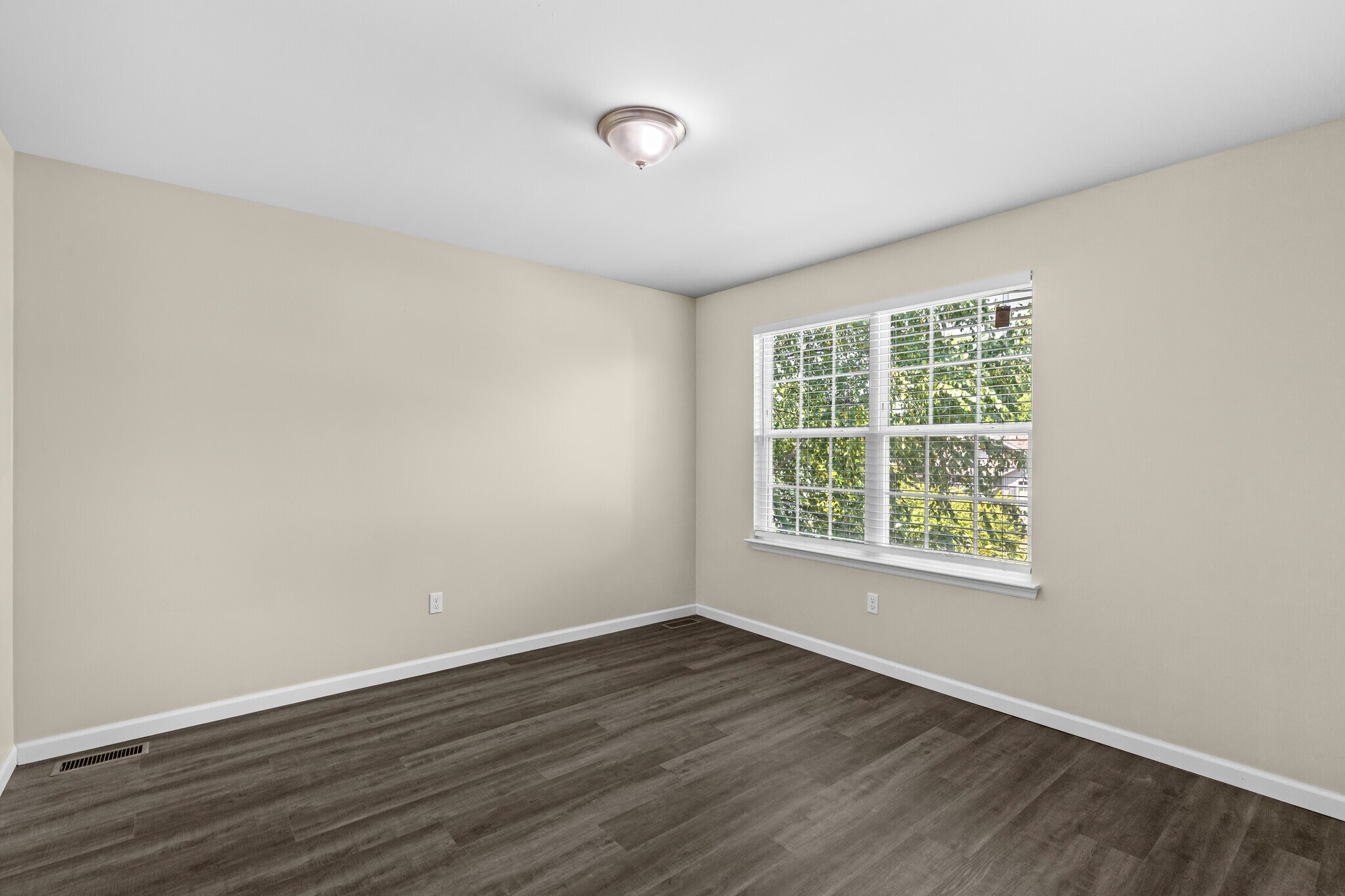 Building Photo - 1304 Mason Grove Dr