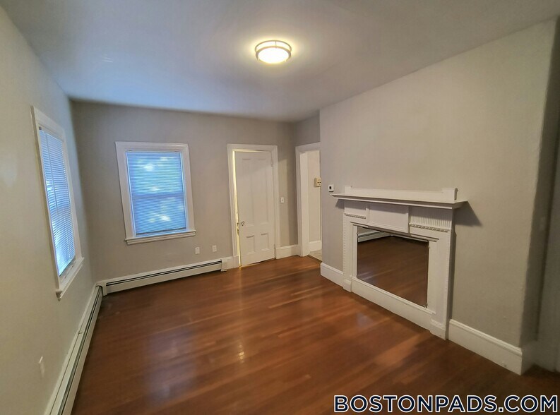 Building Photo - 63 Dana St