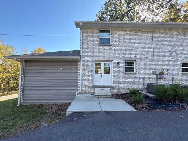 Building Photo - 11472 US-62