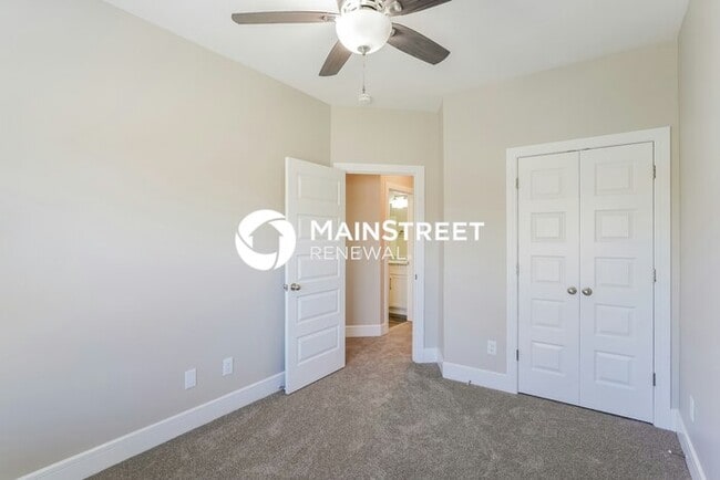 Building Photo - 3 Bedroom Pet-Friendly Home in Lebanon, TN with Main Street Renewal
