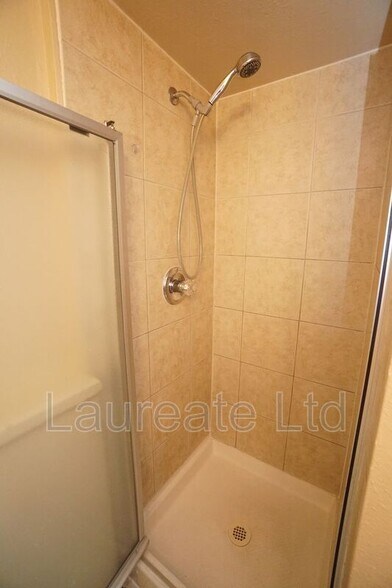 Building Photo - 291 S Hoyt St