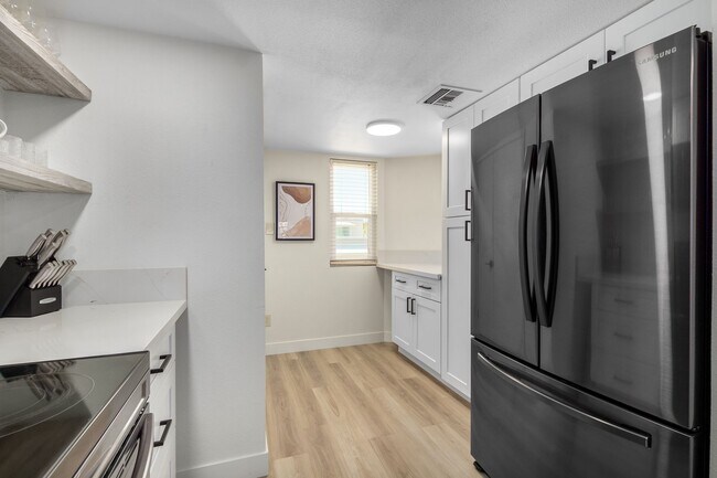 Building Photo - 5151 N 77th St