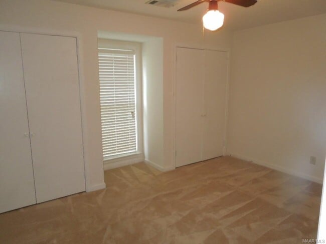 Building Photo - 2169 Edinburgh Dr