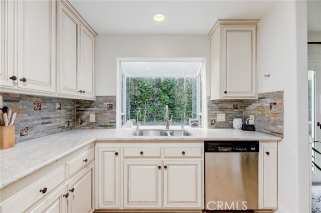 Building Photo - 1924 Ruhland Ave