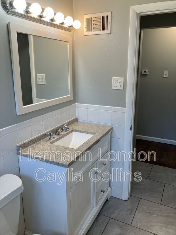 Building Photo - 1451 Fairmeadows Ln