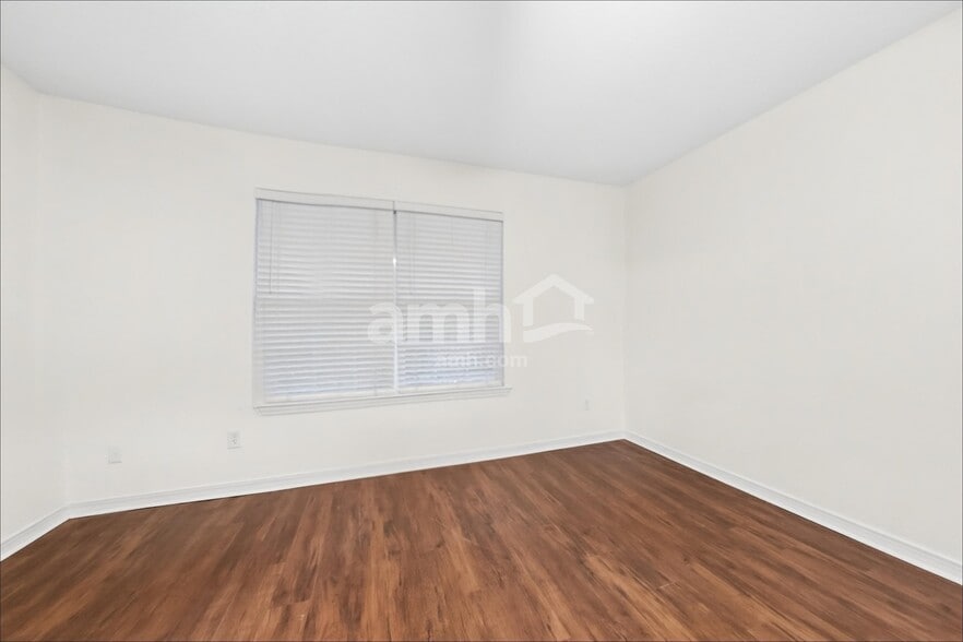 Building Photo - 2424 Shelby Creek Rd W