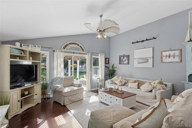 Building Photo - 123 Broad Ave