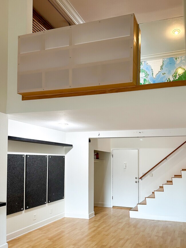 Building Photo - 3302 Summertime Ln