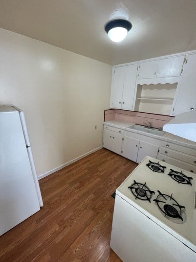 Building Photo - 1129 Martin Ave