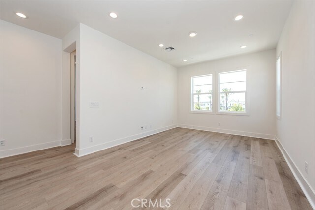 Building Photo - 160 Orange Grv
