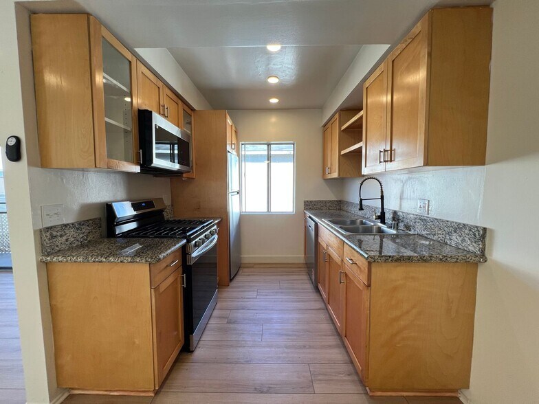 Building Photo - 3545 Keystone Av