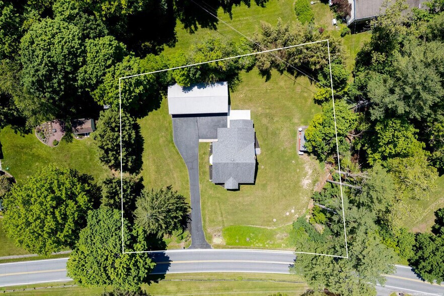 Building Photo - 1104 Alleghenyville Rd