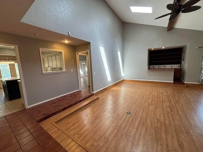 Building Photo - 1302 Briar Creek Rd