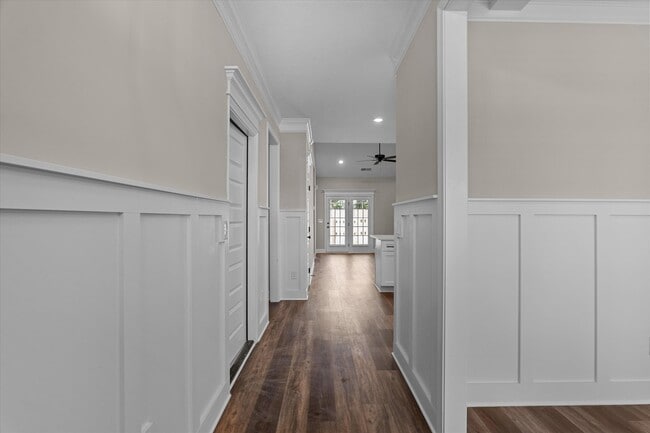 Building Photo - 626 Hope St