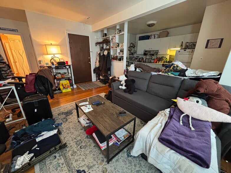 Building Photo - 199 Winthrop Rd