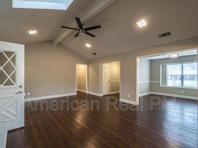 Building Photo - 3852 Westminster Dr