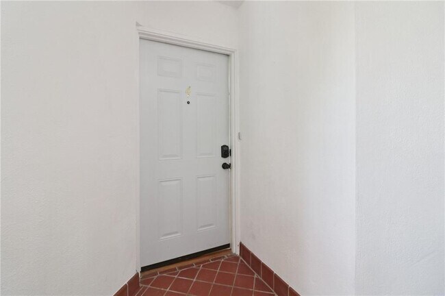 Building Photo - 2477 N Decatur Rd